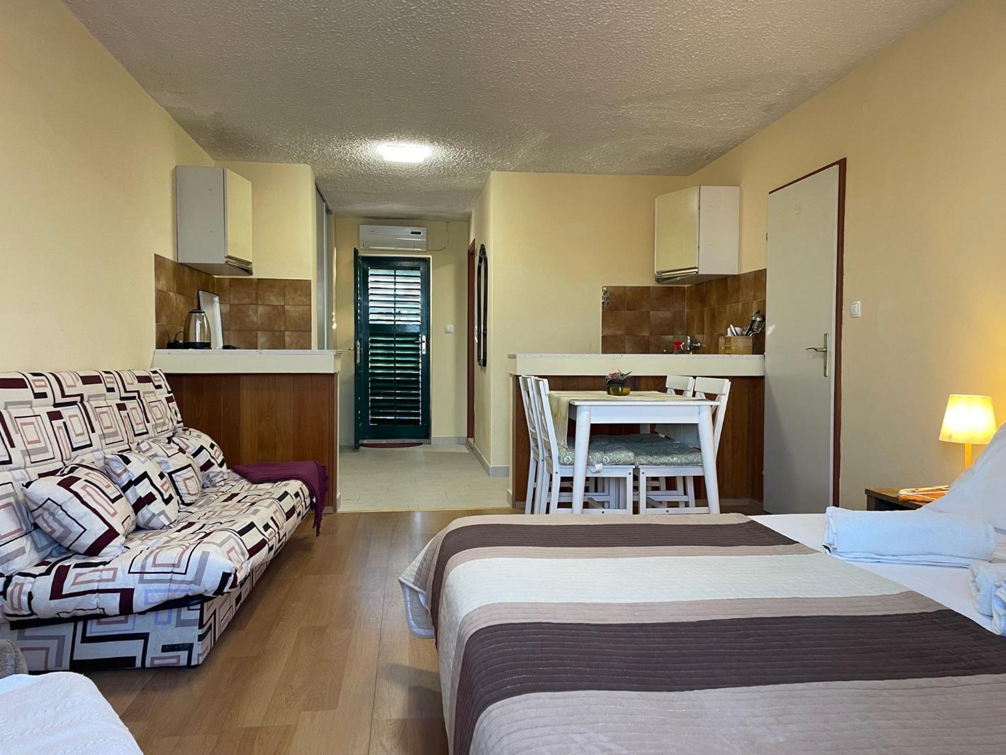 Apartments Ana By The Sea لومباردا المظهر الخارجي الصورة