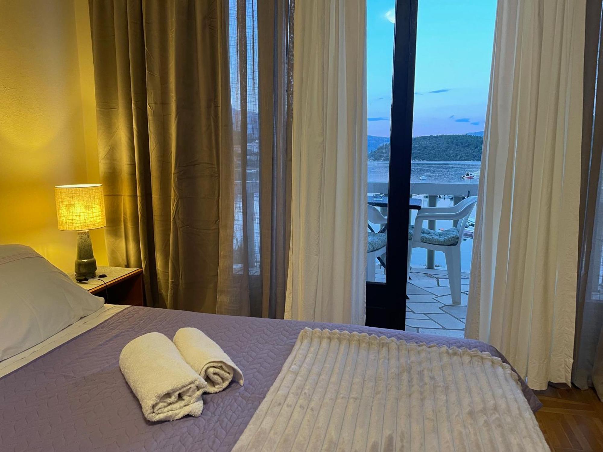 Apartments Ana By The Sea لومباردا المظهر الخارجي الصورة