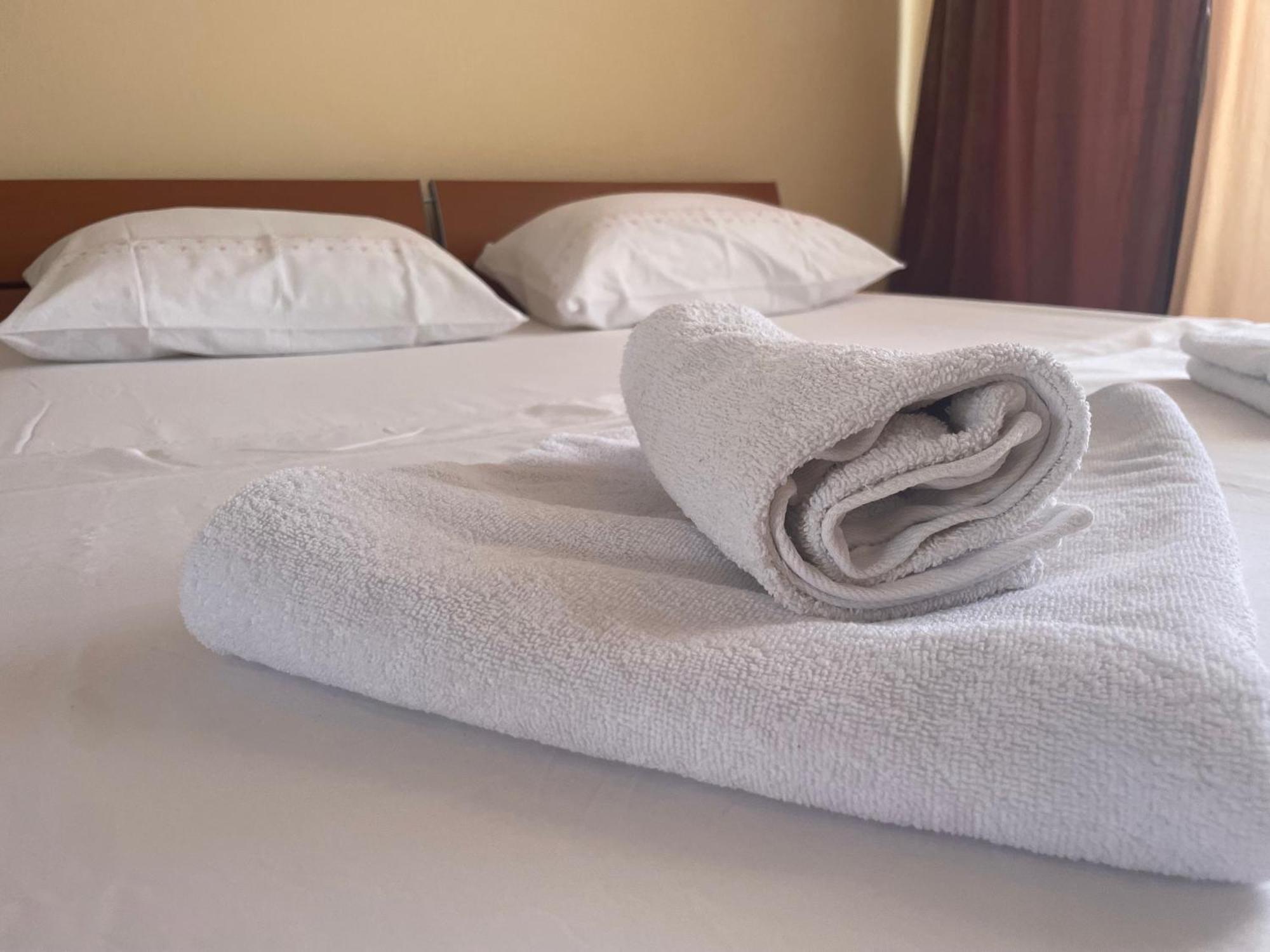 Apartments Ana By The Sea لومباردا المظهر الخارجي الصورة